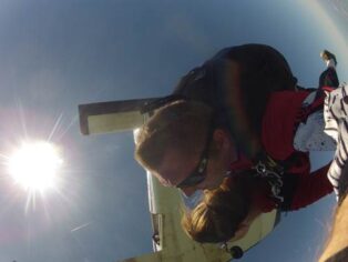 My (Almost) Graceful Skydiving Experience 2