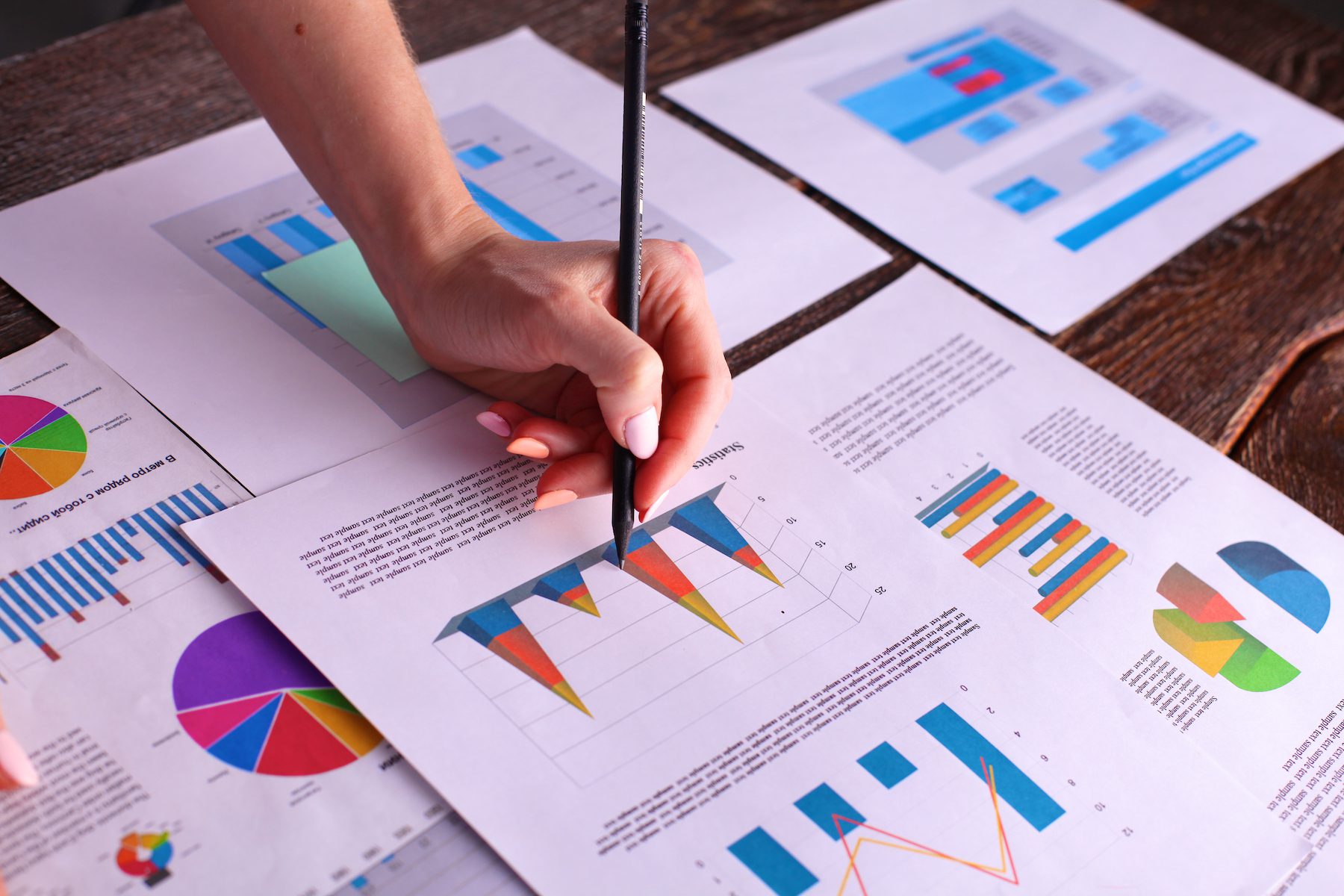 Progress chart icon representing measuring skill progress in BD, Capture, and Proposals.